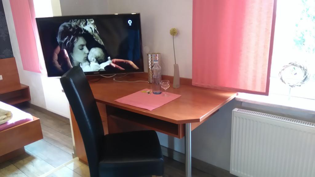 Hotel Garni Und Apartments Zur Krone Hilpoltstein Bagian luar foto
